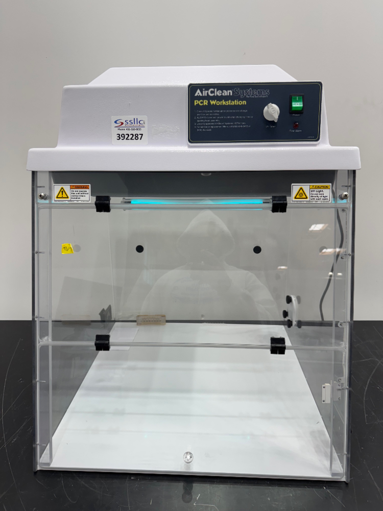 Image of AirClean 2' PCR Workstation